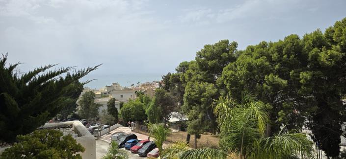 Image No.17-4 Bed Apartment for sale