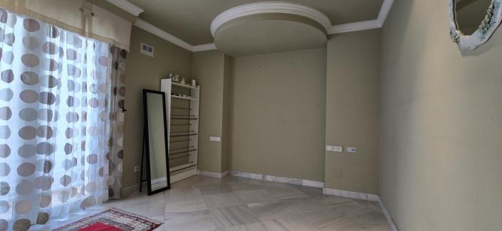 Image No.45-4 Bed Apartment for sale