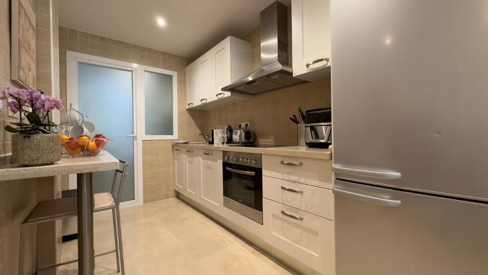 Image No.21-3 Bed Apartment for sale