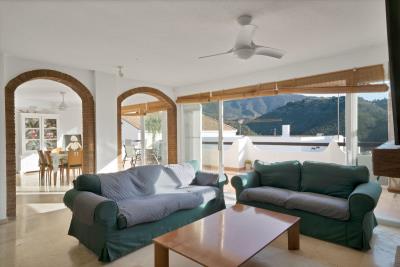 3-e898b2bb2a2fdfd06d2c39894dce8316