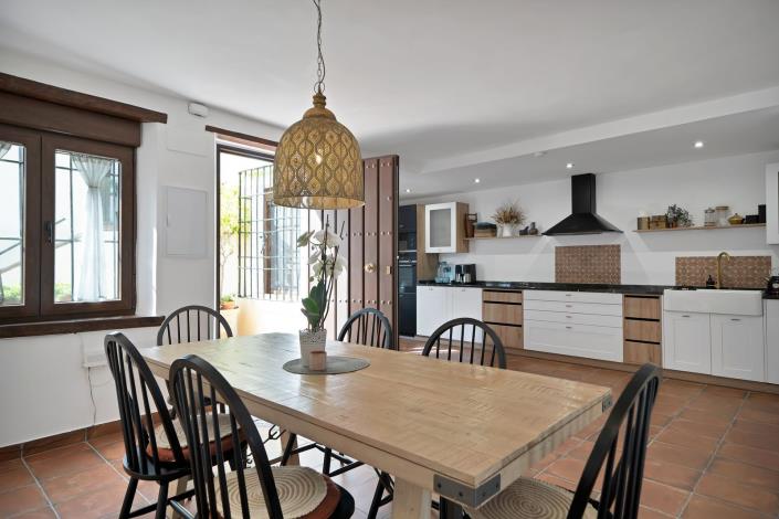 Image No.3-3 Bed Townhouse for sale