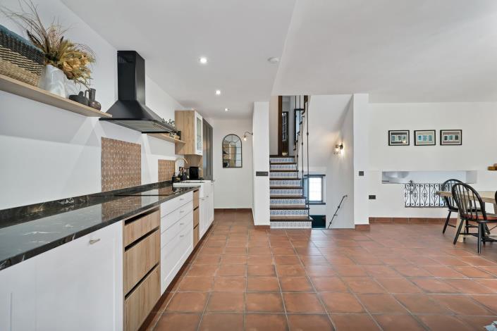 Image No.4-3 Bed Townhouse for sale