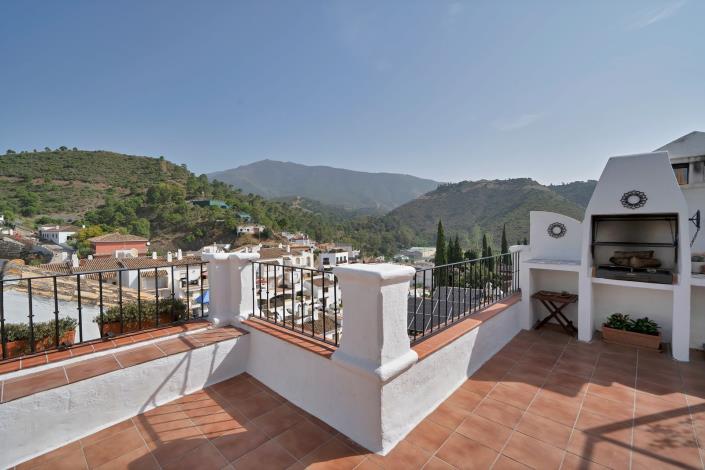 Image No.16-3 Bed Townhouse for sale