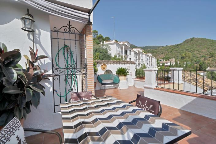 Image No.18-3 Bed Townhouse for sale