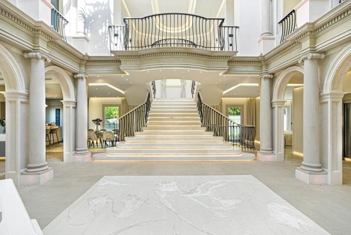 Image No.9-7 Bed Villa for sale