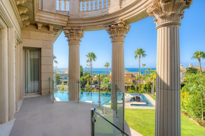 Image No.10-7 Bed Villa for sale