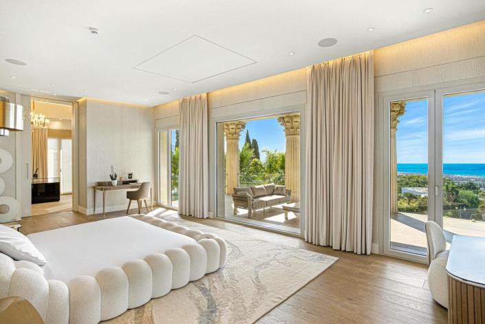 Image No.17-7 Bed Villa for sale