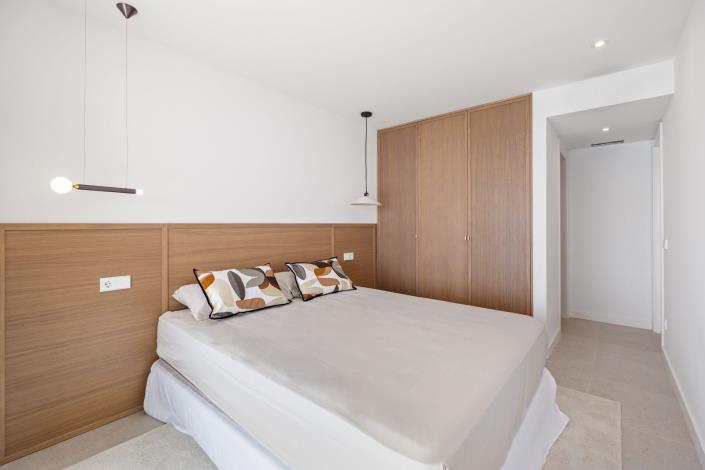 Image No.16-2 Bed Apartment for sale