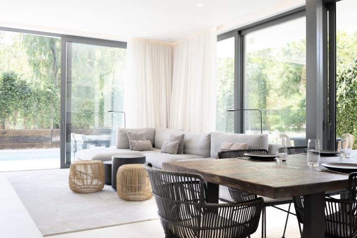 Image No.10-4 Bed Villa / Detached for sale