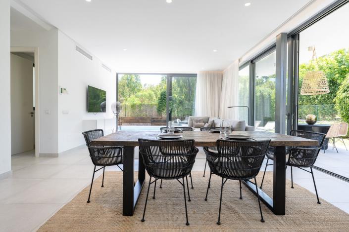 Image No.11-4 Bed Villa / Detached for sale