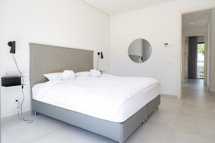 Image No.16-4 Bed Villa / Detached for sale