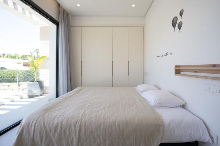 Image No.20-4 Bed Villa / Detached for sale