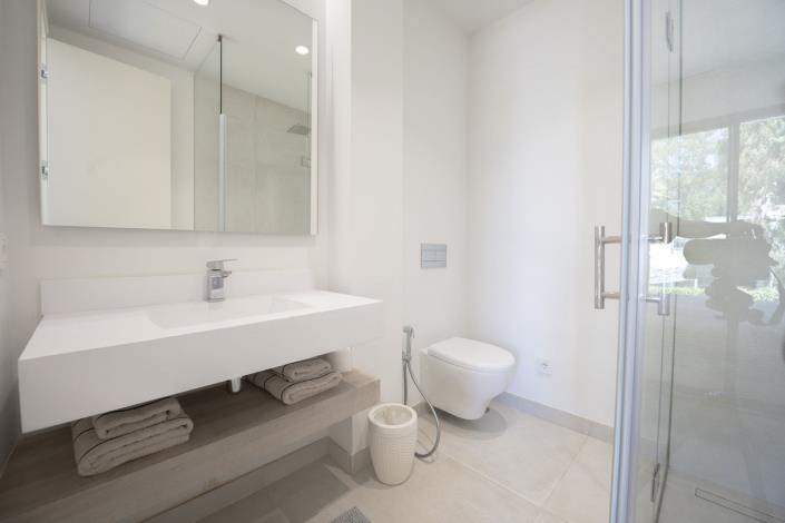 Image No.22-4 Bed Villa / Detached for sale