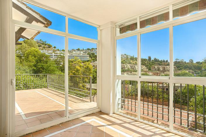 Image No.10-4 Bed Townhouse for sale