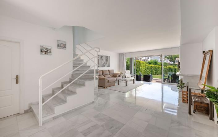 Image No.3-3 Bed Townhouse for sale