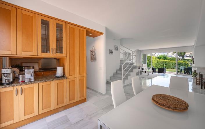 Image No.27-3 Bed Townhouse for sale