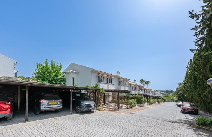 Image No.46-3 Bed Townhouse for sale