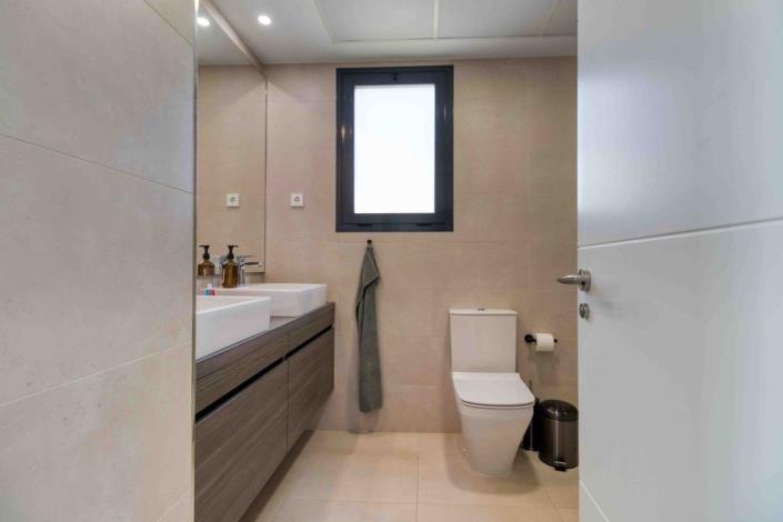 Image No.7-4 Bed Apartment for sale