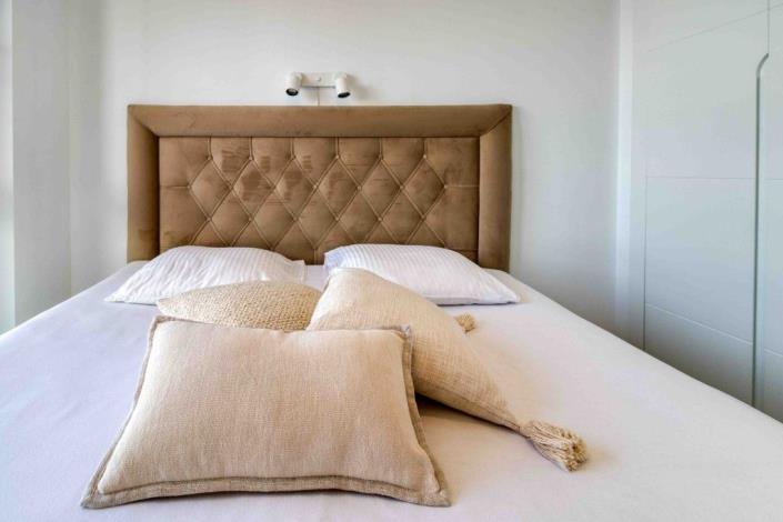 Image No.10-4 Bed Apartment for sale