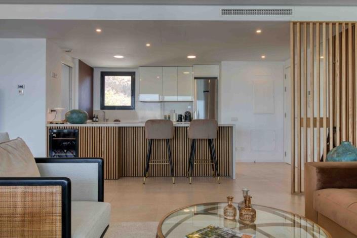 Image No.25-4 Bed Apartment for sale