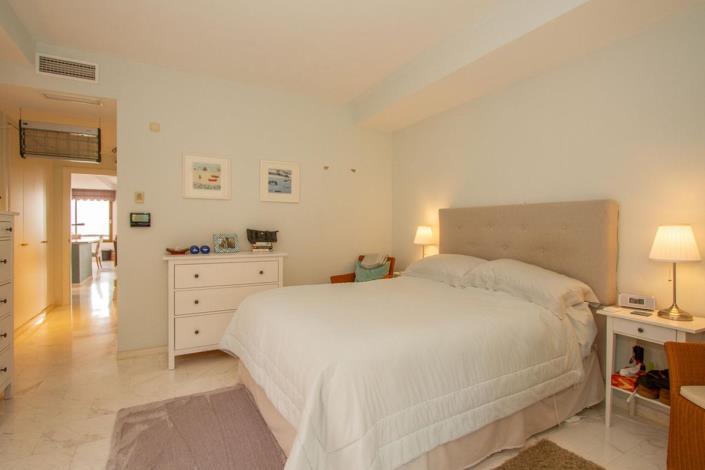 Image No.20-2 Bed Apartment for sale