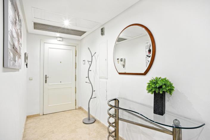 Image No.26-3 Bed Apartment for sale