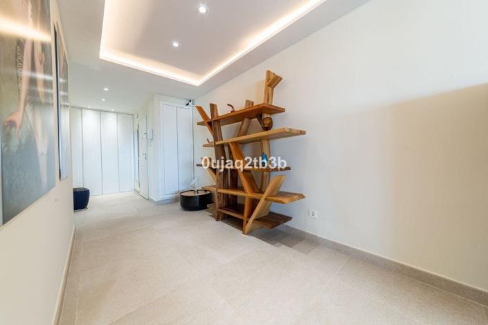 Image No.7-3 Bed Apartment for sale