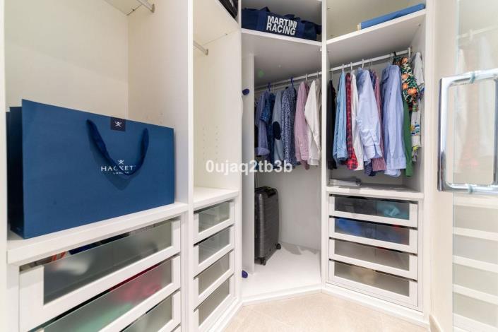 Image No.17-3 Bed Apartment for sale