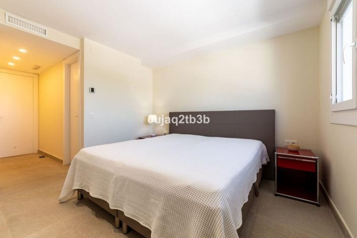 Image No.23-3 Bed Apartment for sale