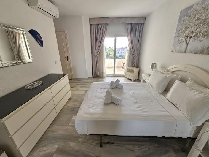 Image No.20-2 Bed Apartment for sale