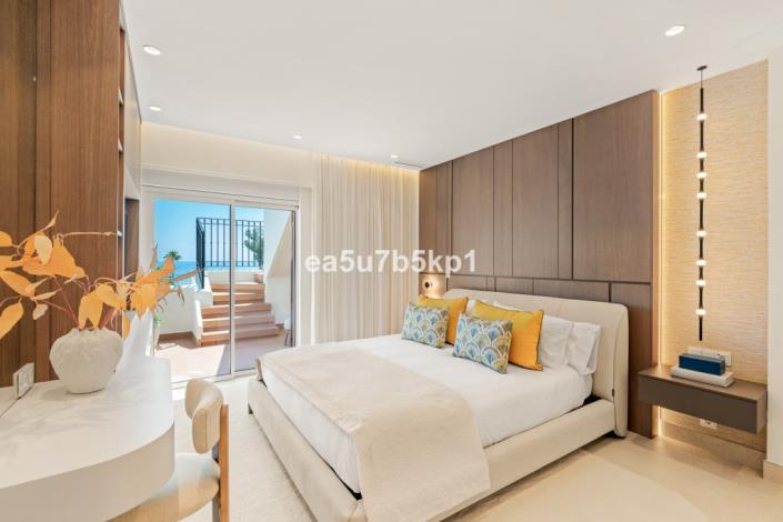 Image No.21-3 Bed Penthouse for sale