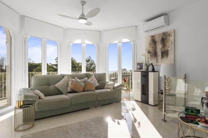 Image No.2-3 Bed Villa / Detached for sale