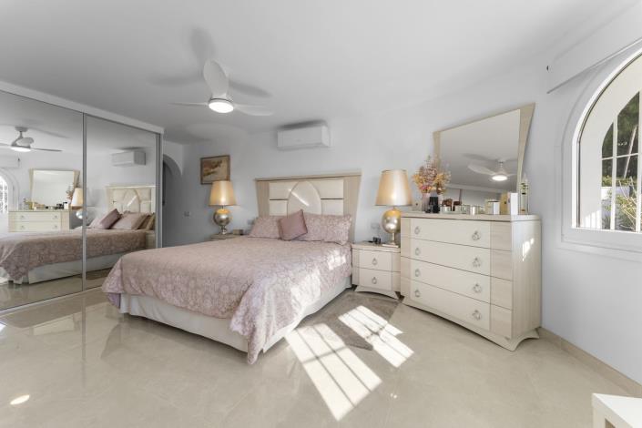 Image No.5-3 Bed Villa / Detached for sale