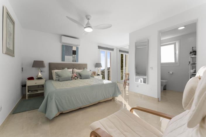 Image No.16-3 Bed Villa / Detached for sale