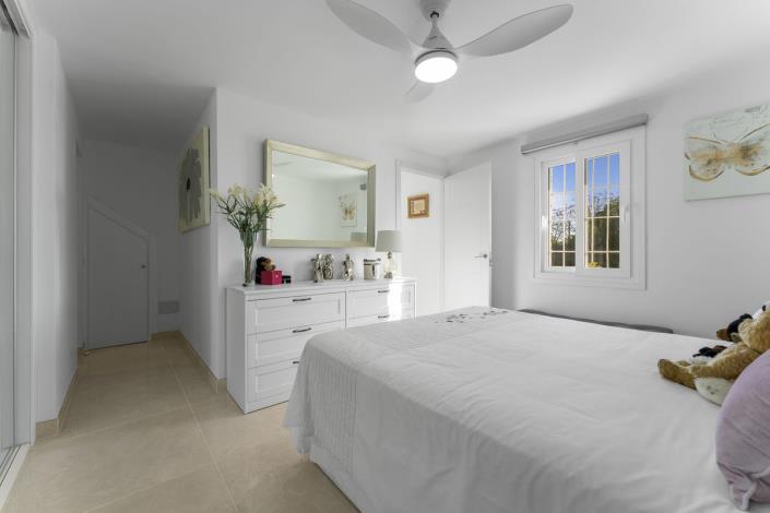 Image No.23-3 Bed Villa / Detached for sale