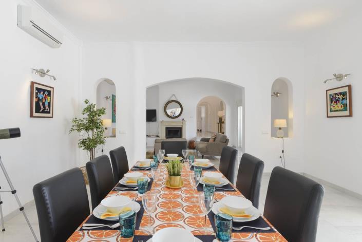 Image No.10-4 Bed Villa / Detached for sale