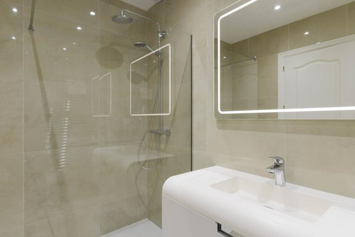 Image No.24-4 Bed Villa / Detached for sale