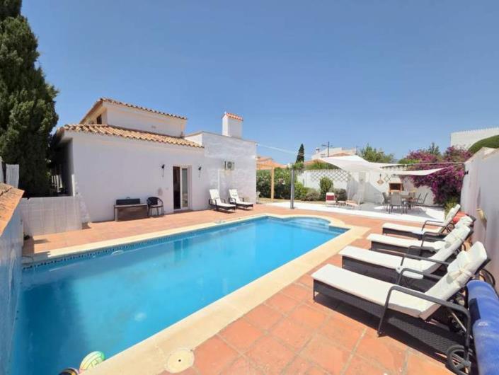 Image No.1-5 Bed Villa / Detached for sale