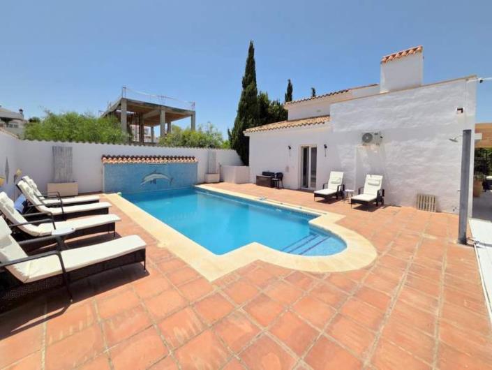 Image No.23-5 Bed Villa / Detached for sale