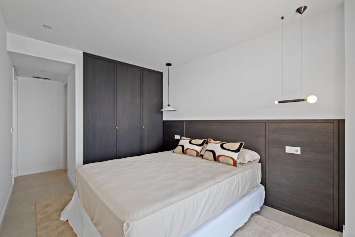 Image No.14-2 Bed Apartment for sale