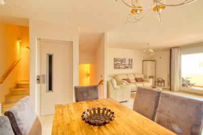 4-c23c0f86247804fa50226aecd8b0b2c8