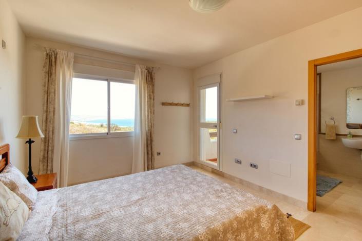 Image No.26-4 Bed Townhouse for sale