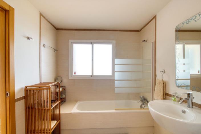 Image No.31-4 Bed Townhouse for sale