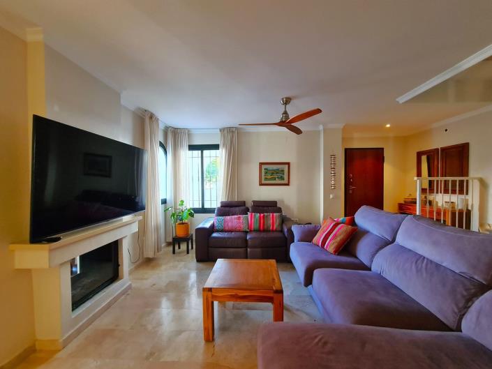 Image No.21-3 Bed Semi-Detached for sale