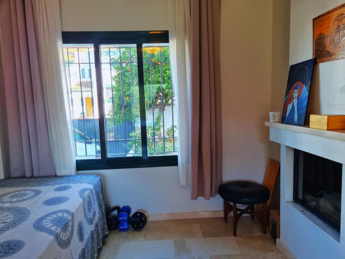 Image No.31-3 Bed Semi-Detached for sale