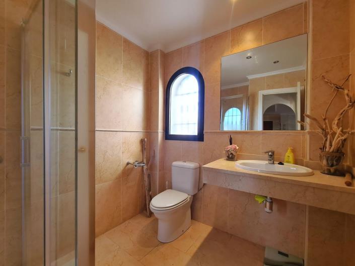 Image No.36-3 Bed Semi-Detached for sale