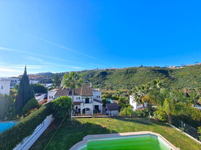 Image No.44-3 Bed Semi-Detached for sale