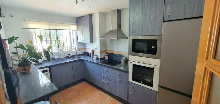 Image No.10-4 Bed Townhouse for sale