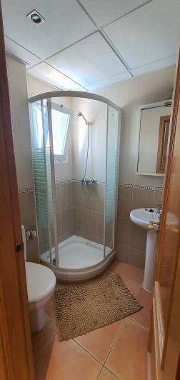 Image No.19-4 Bed Townhouse for sale