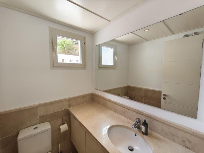 Image No.9-3 Bed Townhouse for sale